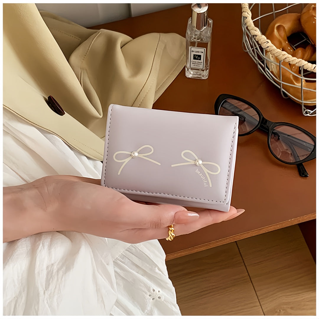 Elegant Bow Pearl Card Holder